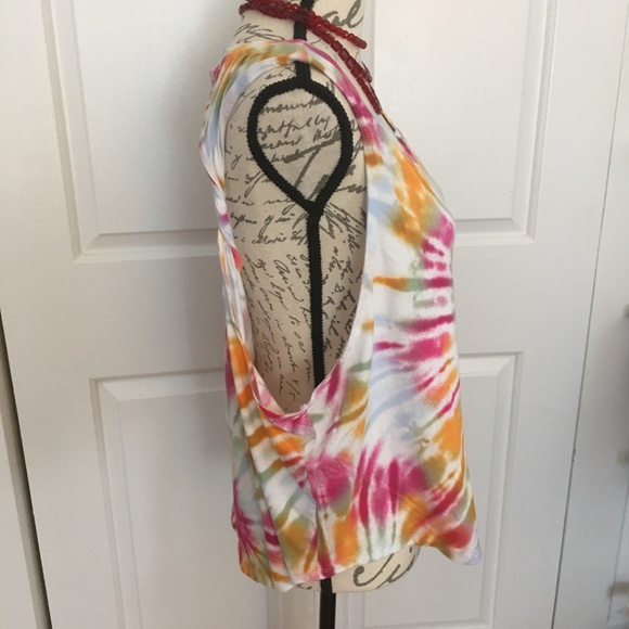 NWT! Tie-Dyed Twist Back Tank Top - Picture 5 of 8